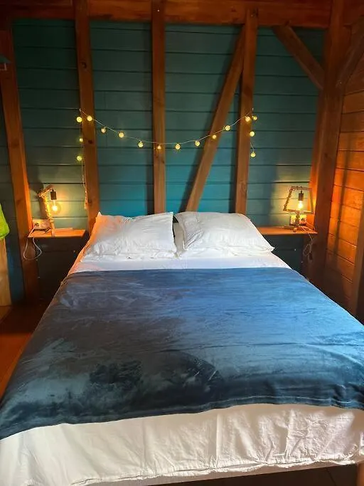 Dom wakacyjny La Kaz A Pepes, Charmant Logement Avec Piscine Lamentin